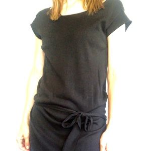 Soft black knit tee tunic/dress with belt